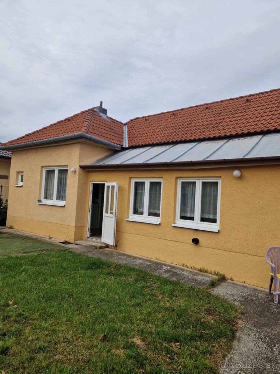 Cífer- ponúkame na predaj 4 izbový dom v Cíferi. - 16