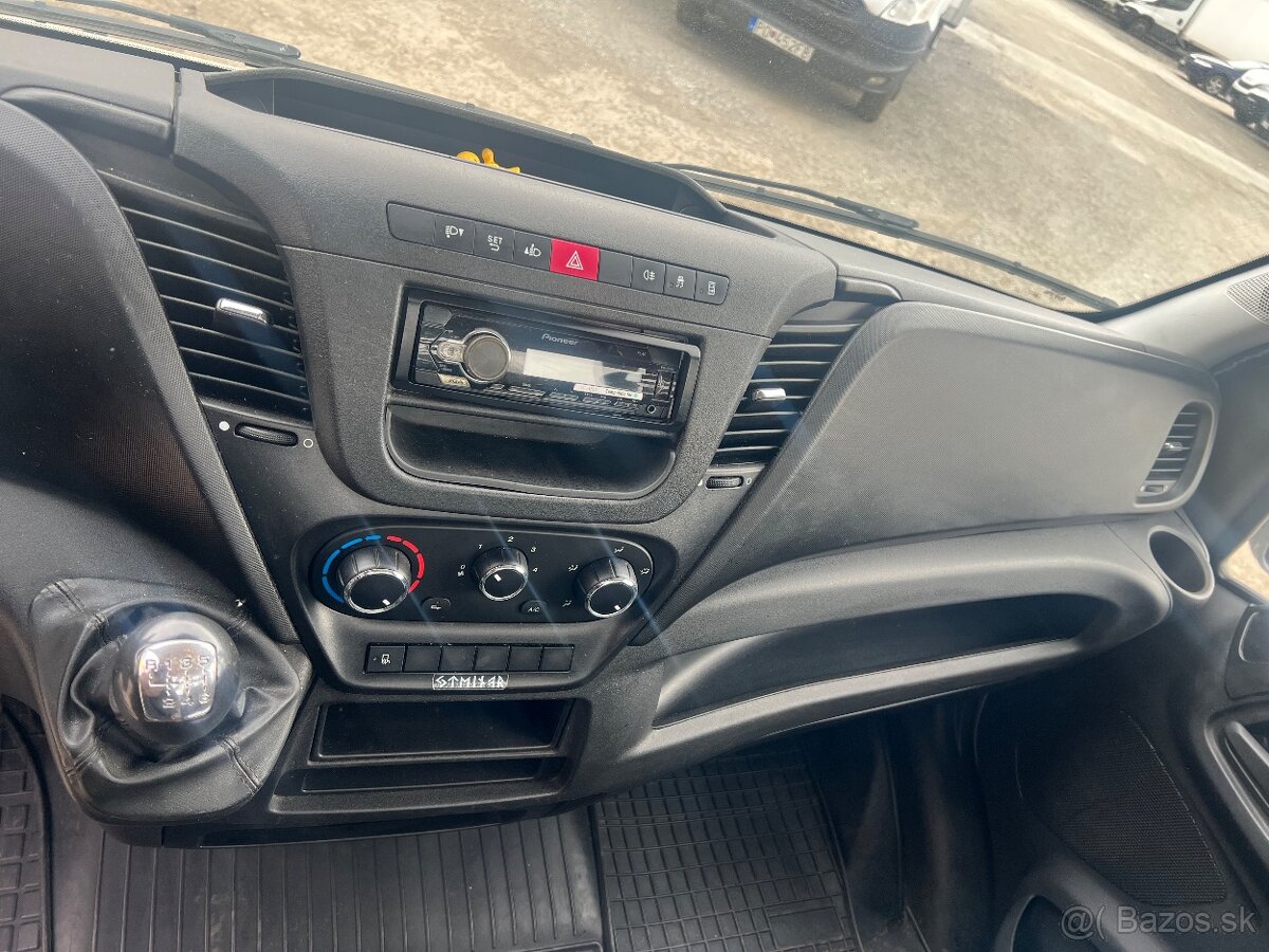 2x IVECO Daily 35S16 šasy - 16