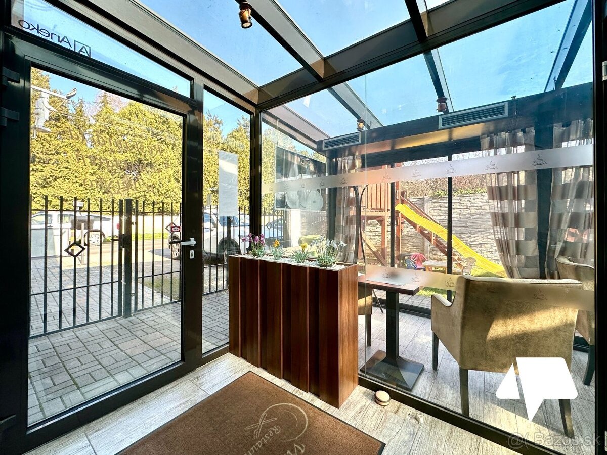 Predaj zabehnutá reštaurácia s veľkým 1- izb. bytom Zlaté Mo - 16