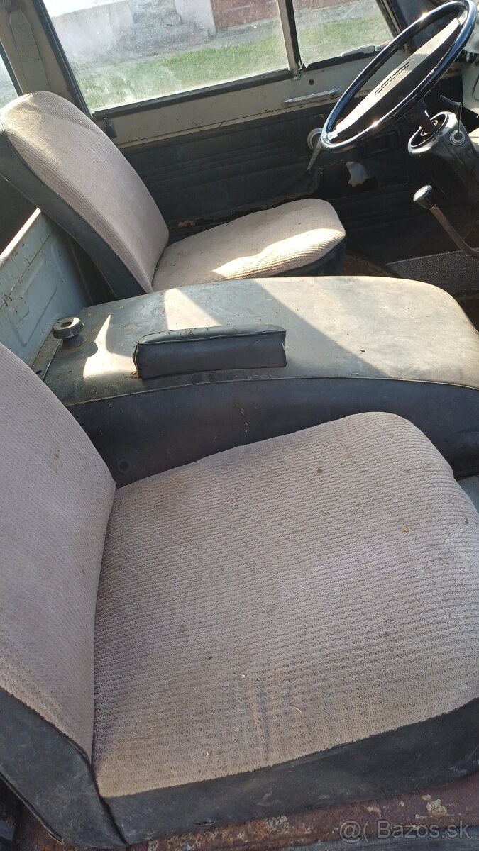 Škoda 1203 zo šiltom - 16