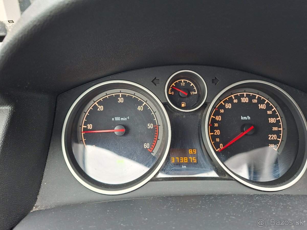 Predám Opel Astra Caravan - 16