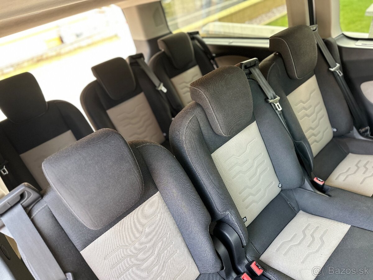 Ford Tourneo Custom - 16