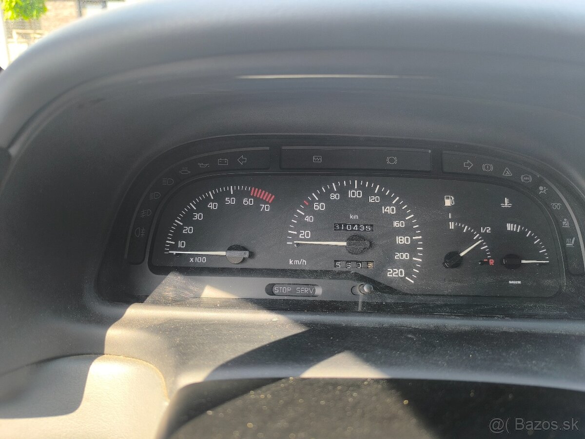 Renault Laguna 1.8 - 16