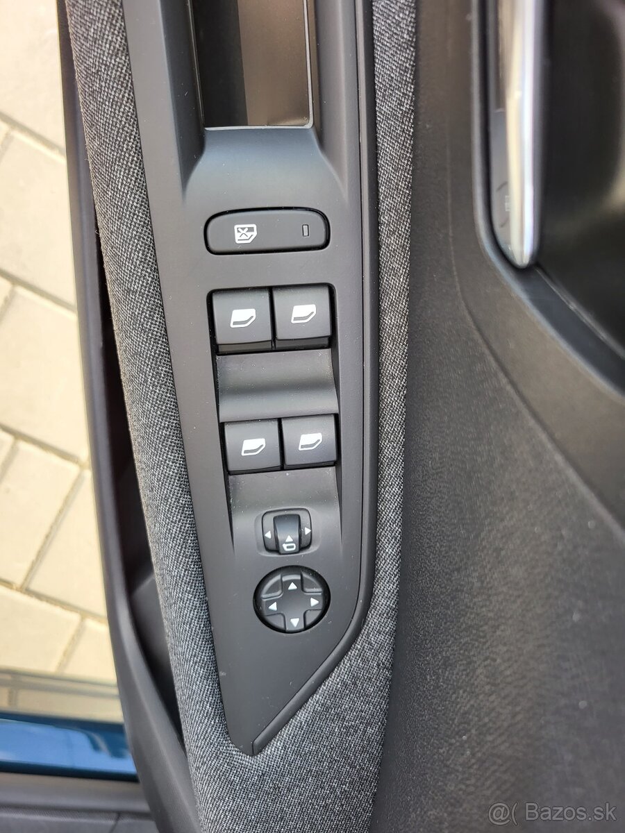 Peugeot 3008 1.2 PureTech 130k (možný odpočet DPH) - 16