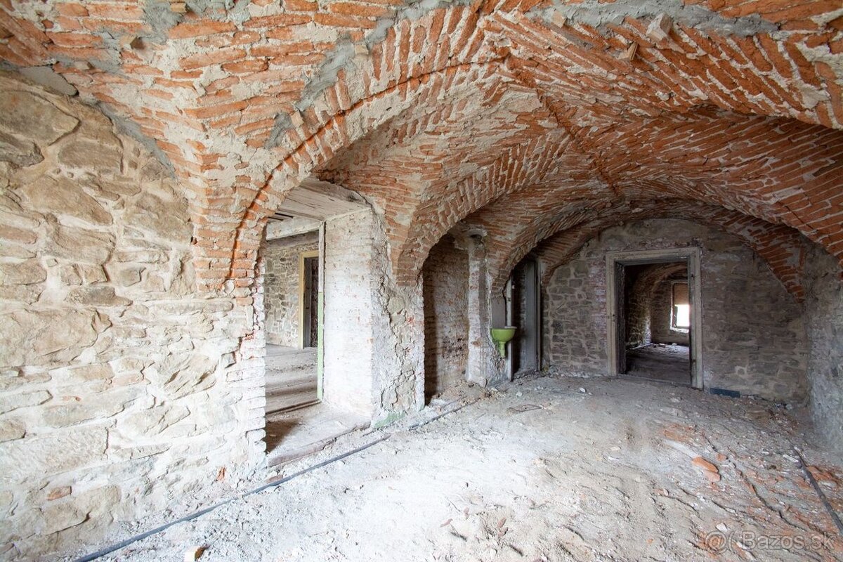 Na predaj rodinný dom Kežmarok Hradné námestie - 16