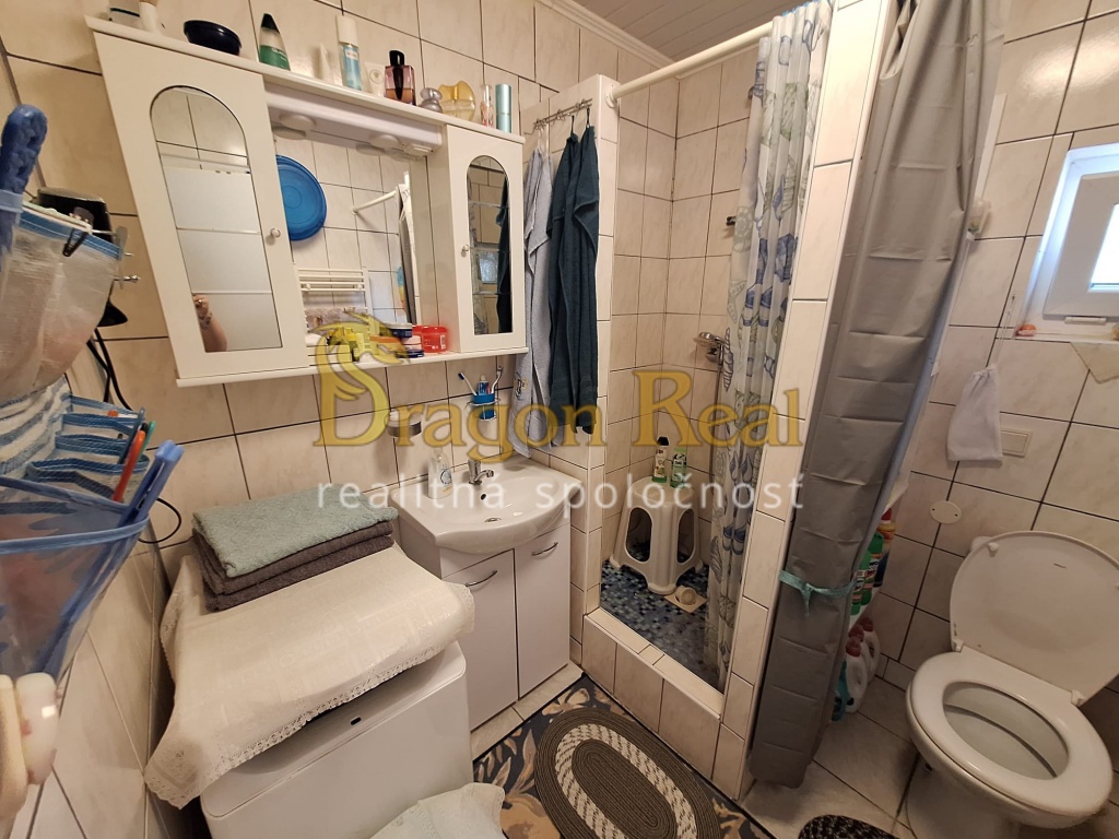 PREDAJ – Rodinný dom s garážou a altánkom – ČERVENÁ VODA - 16