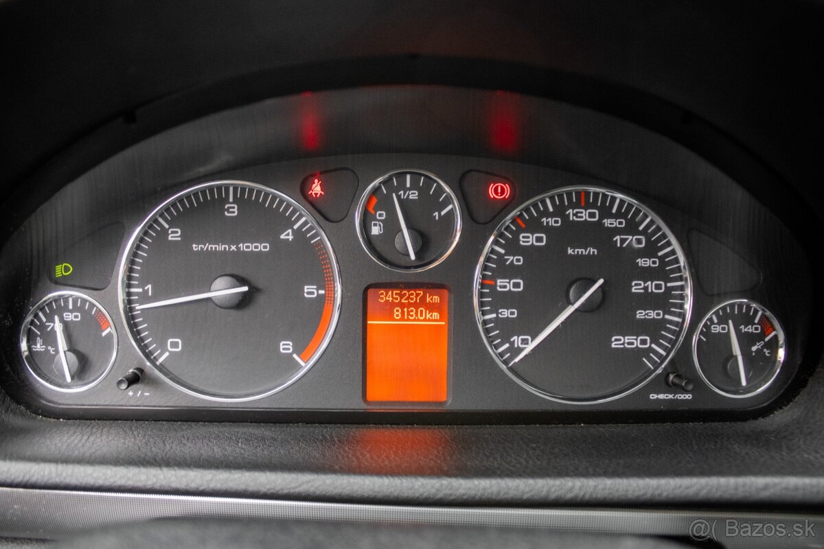 Peugeot 407 SW 2.0 HDi Comfort Pack - 16