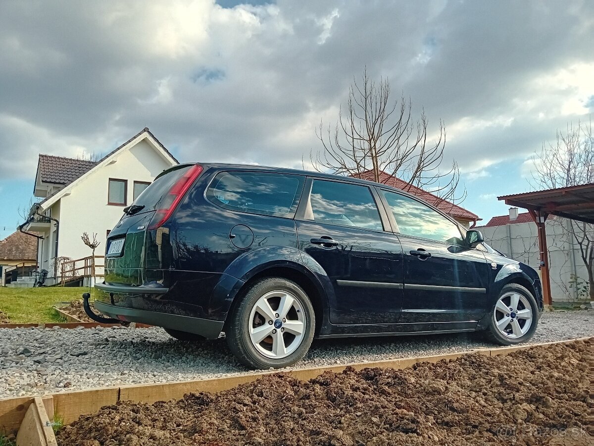 Ford Focus Combi 2006 - 16