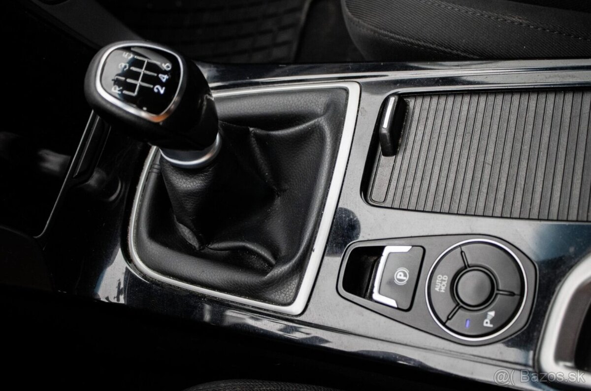 Hyundai i40 CW 1.7 CRDi, 100 kW (2015) - 16