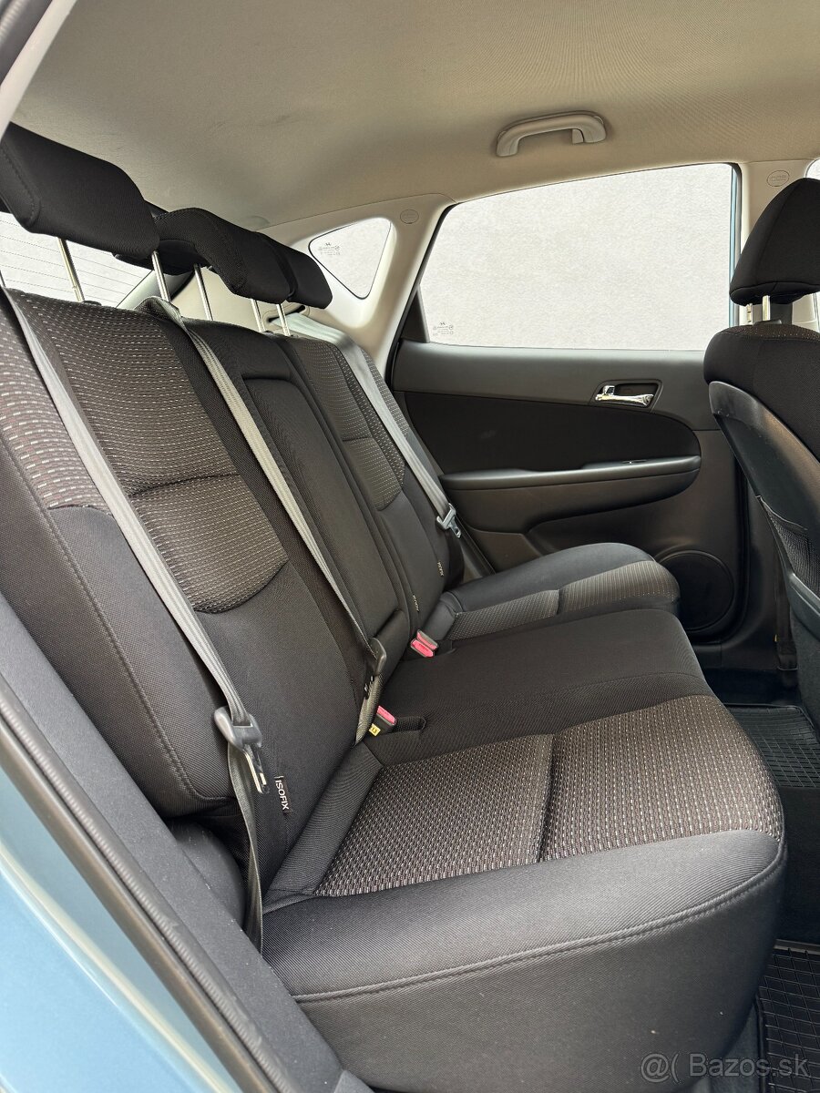 HYUNDAI i30, HATCHBACK, 1,6i, BENZÍN, MANUÁL, 145 970 KM - 16