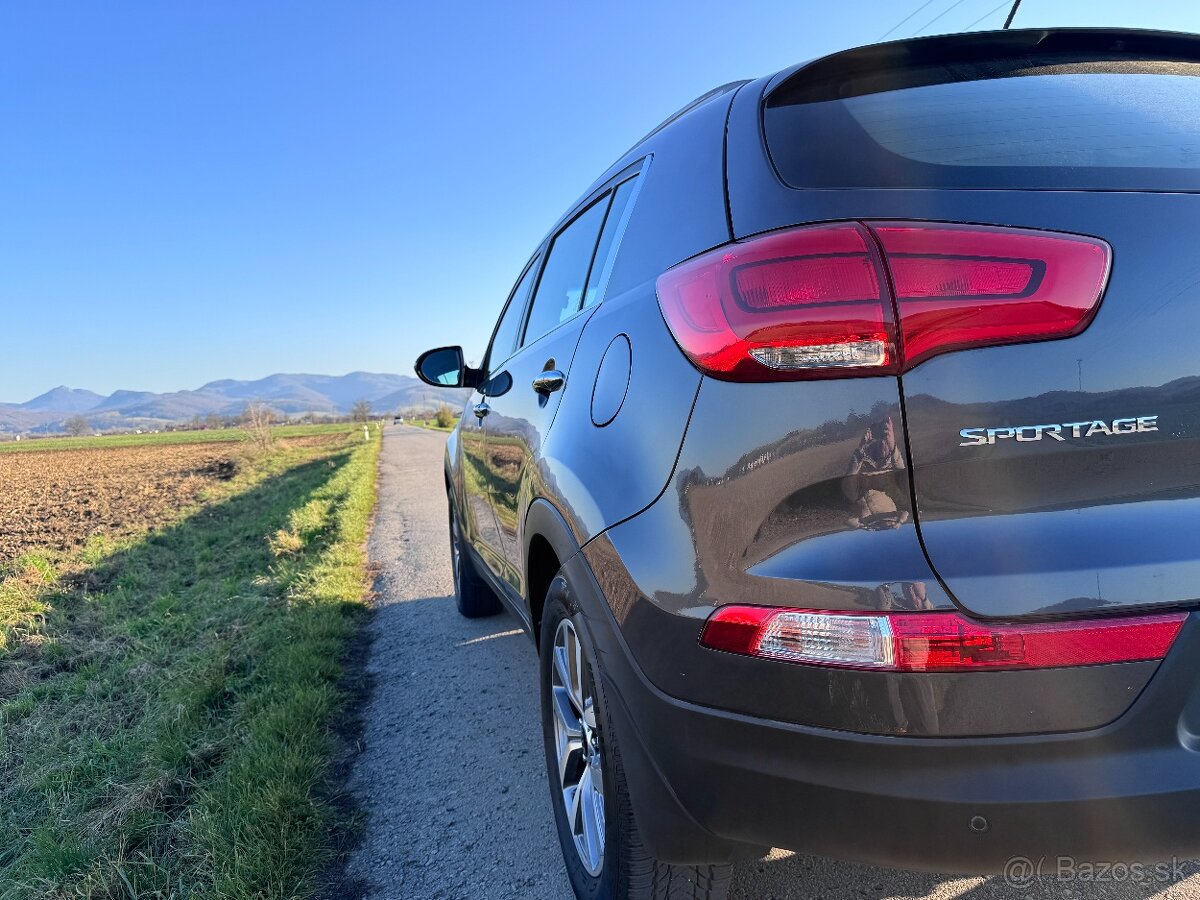 ✅ 2014 KIA Sportage 1,7 CRDi Gold 103tis. km, kúp v SR - 16