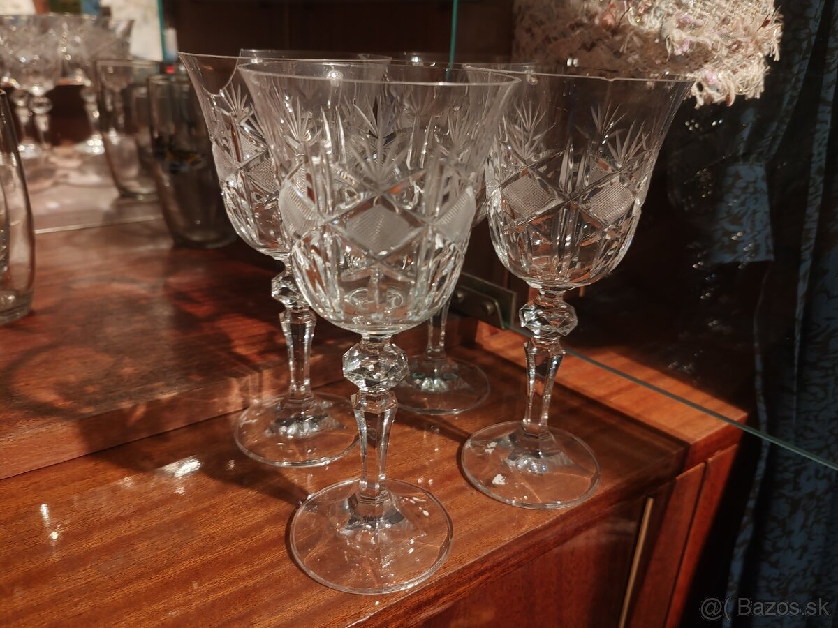 Krištáľ - 16