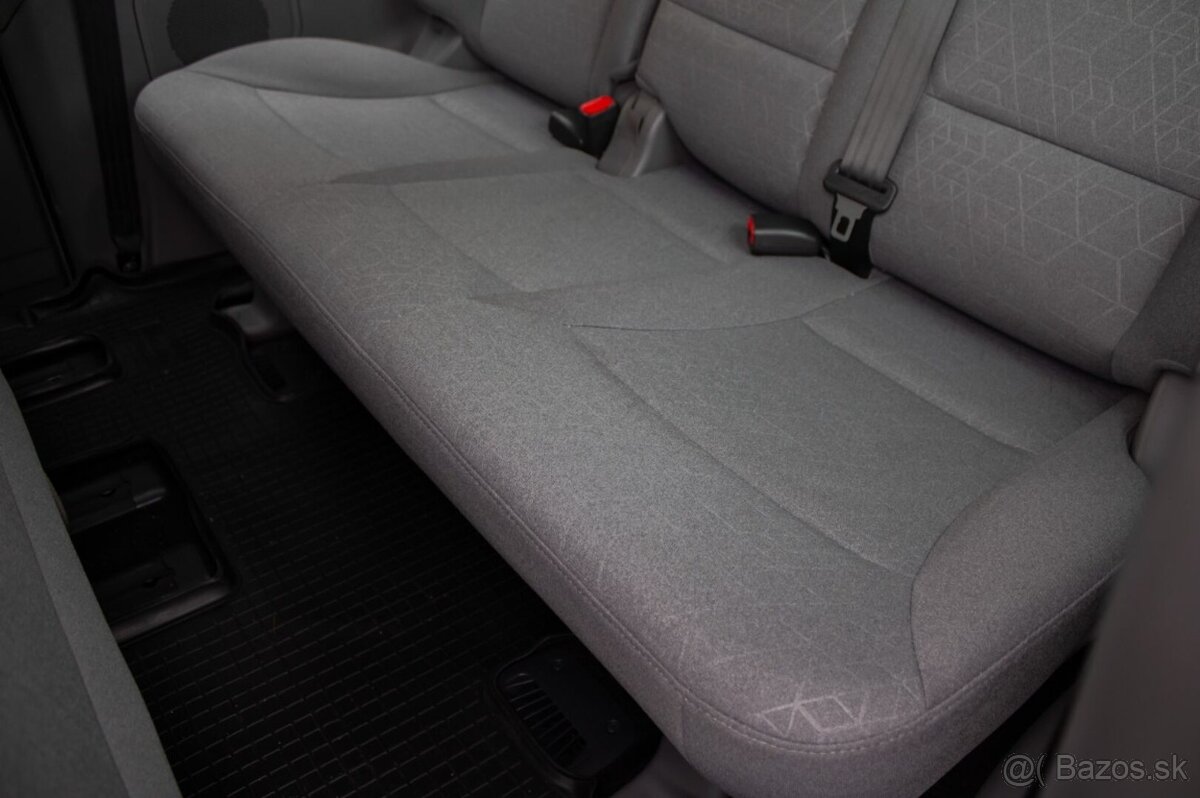 Hyundai H1 2.5CRDi VGT automat odpočet DPH - 16