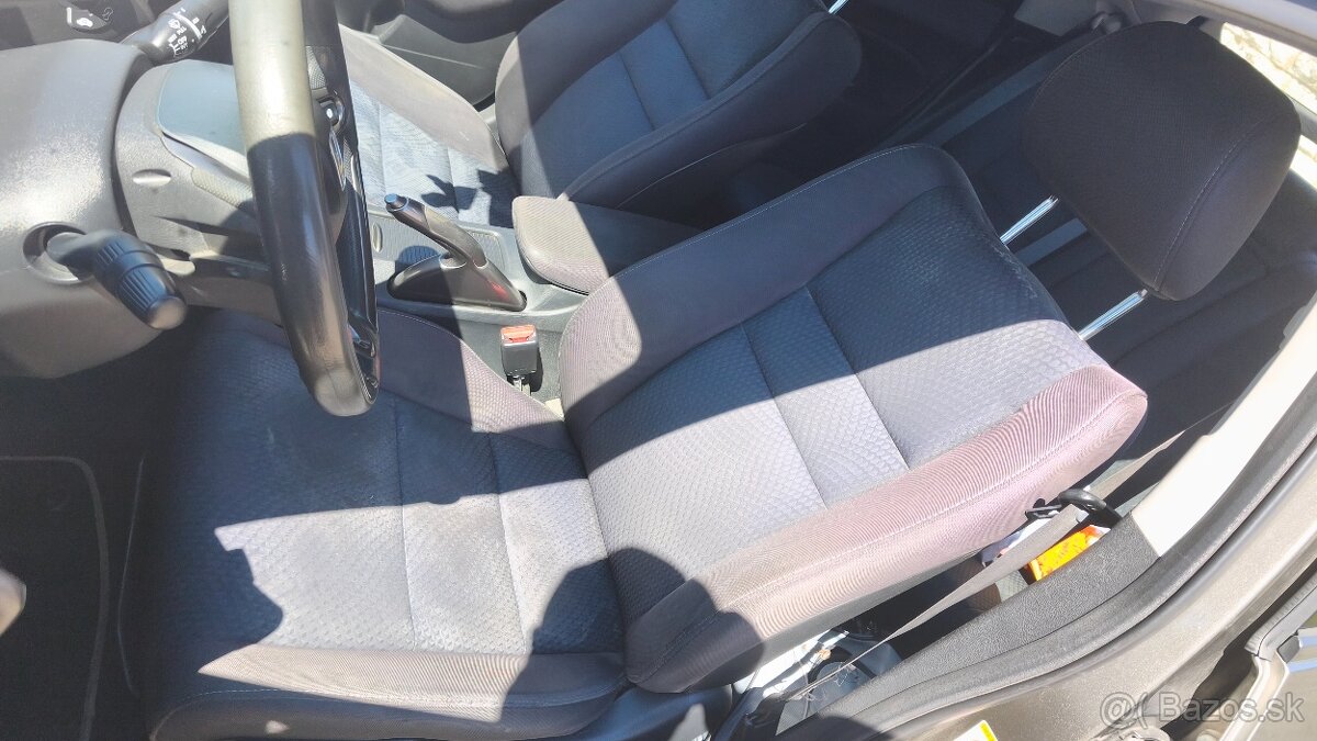 Honda Civic 8g 1.4 73kw - 16
