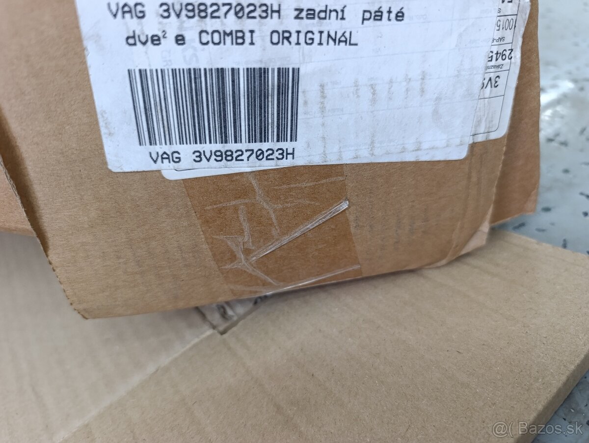 Zadné piate dvere Škoda Superb III combi - 16