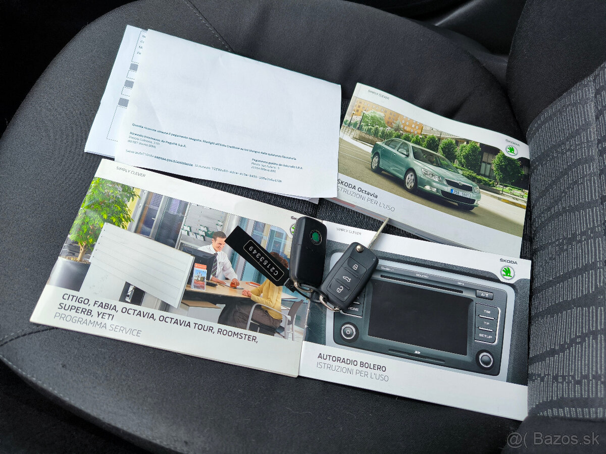 Škoda Octavia Combi TDI DSG 2012 Elegance - 16