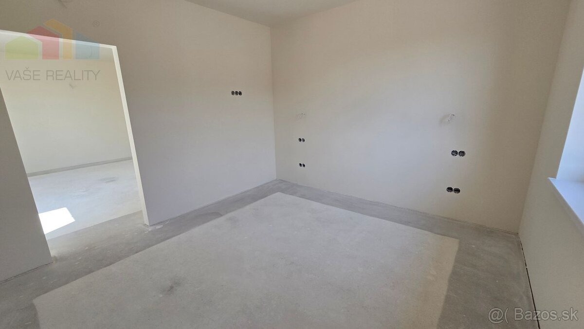 NOVOSTAVBA 4-IZBOVÉHO BUNGALOVU LEN 7 KM OD PIEŠŤAN – OBEC S - 16