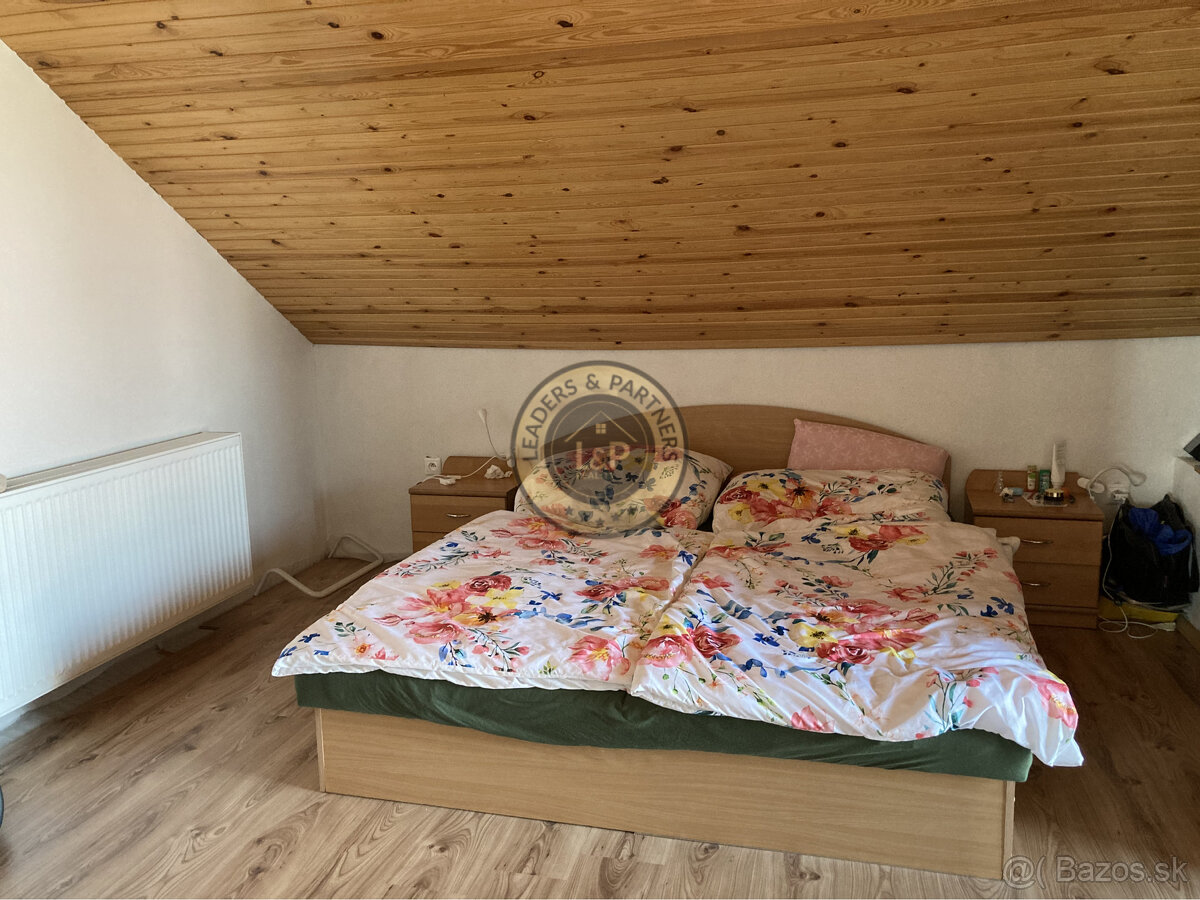 PREDAJ veľký 6izbový rodinný dom Bezenye. - 16