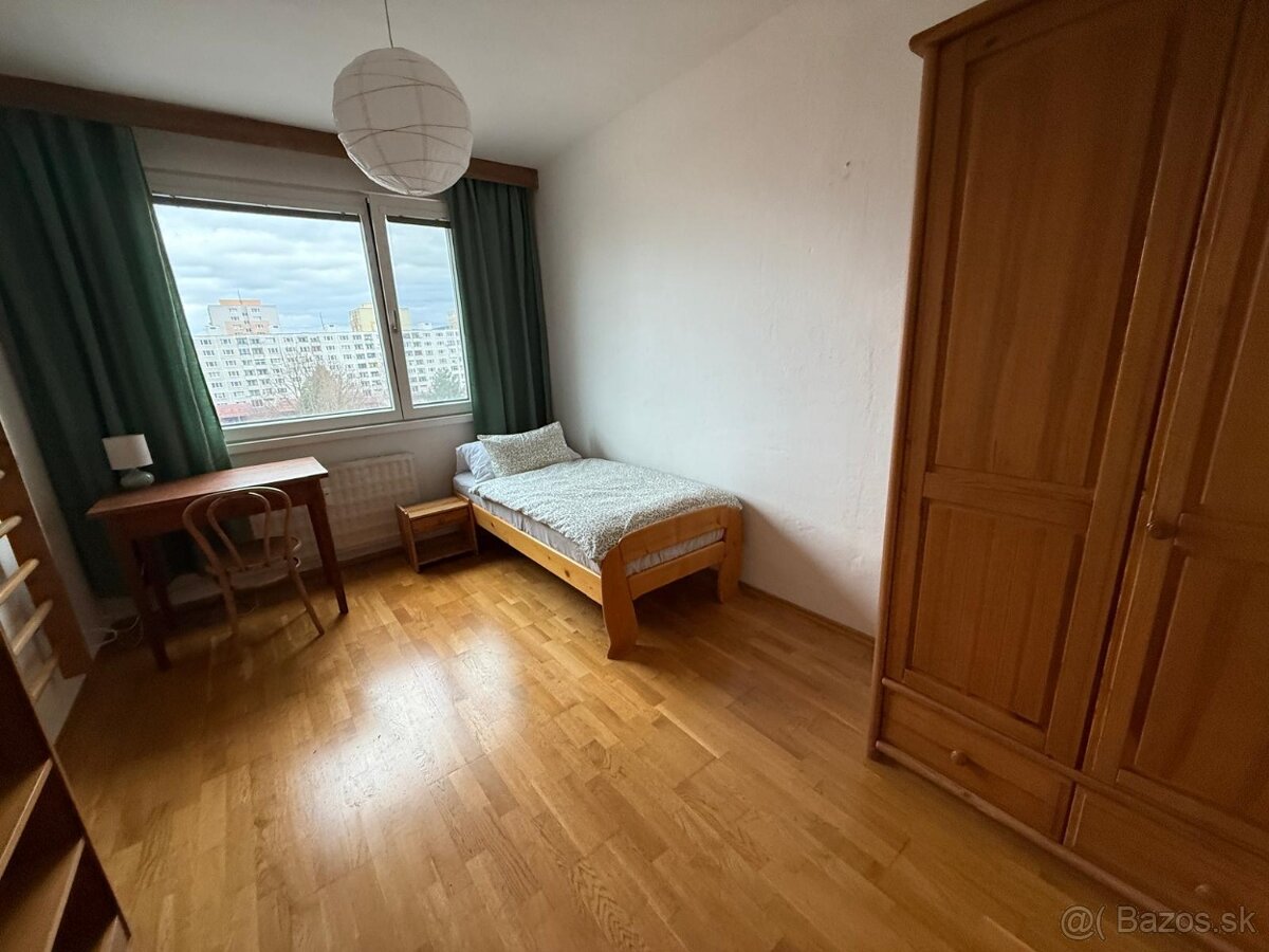 zariadená izba v 3i byte – Solinky - 16