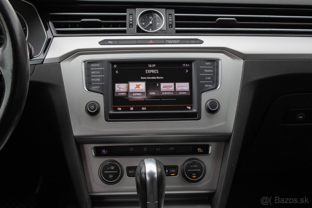 Volkswagen Passat Variant 1.6TDI DSG - 16