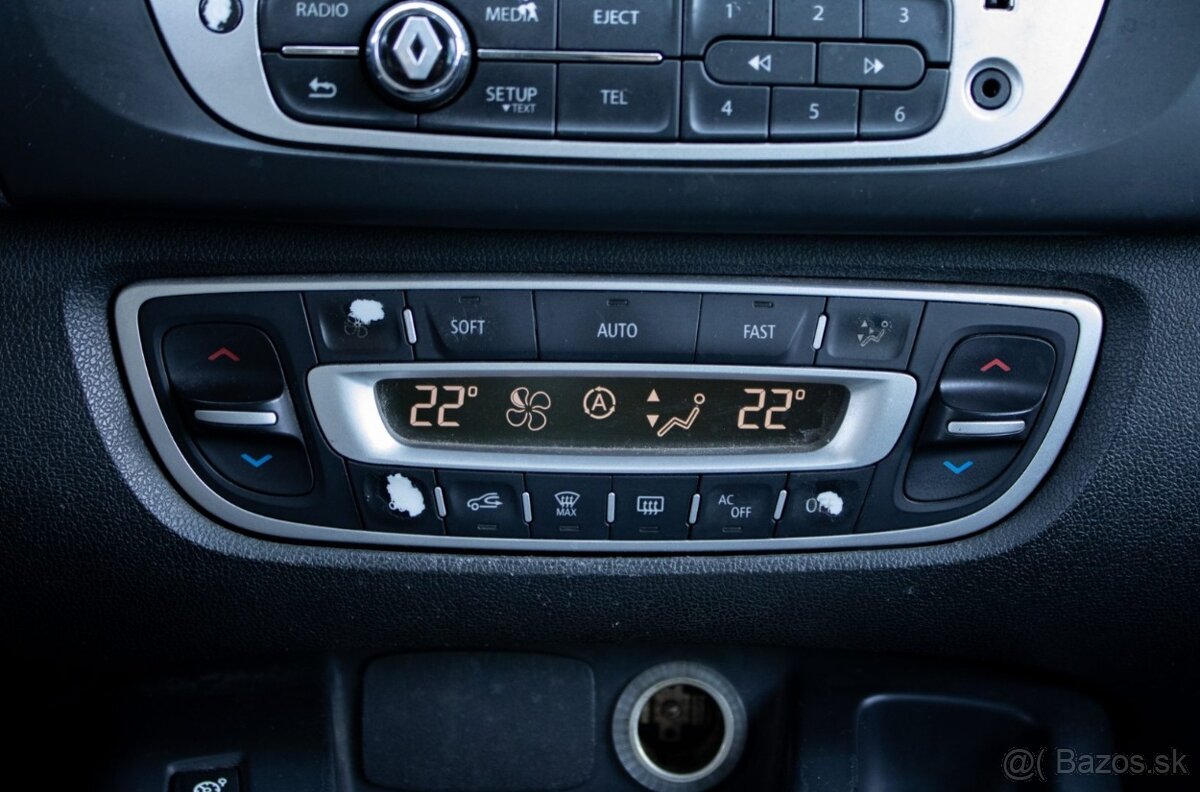 Renault Mégane Scénic 1.5 dCi 81 kW A/T - 16