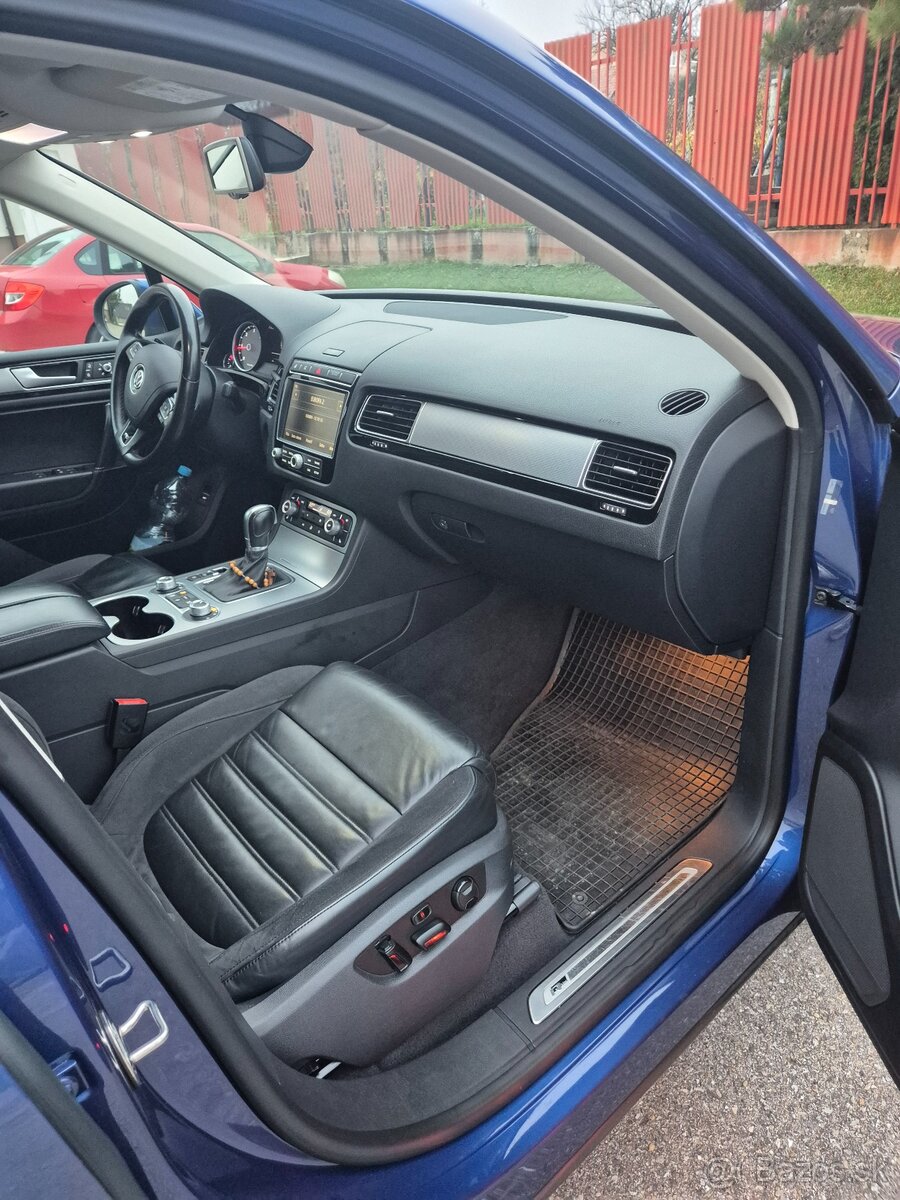 Predám VW Touareg,R-Line,V6 - 16