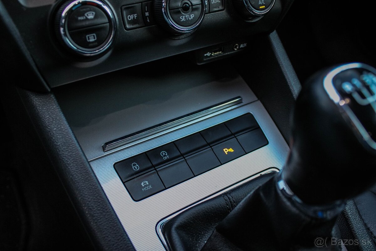 Škoda Octavia Combi 1.6 TDI CR DPF Elegance - 16