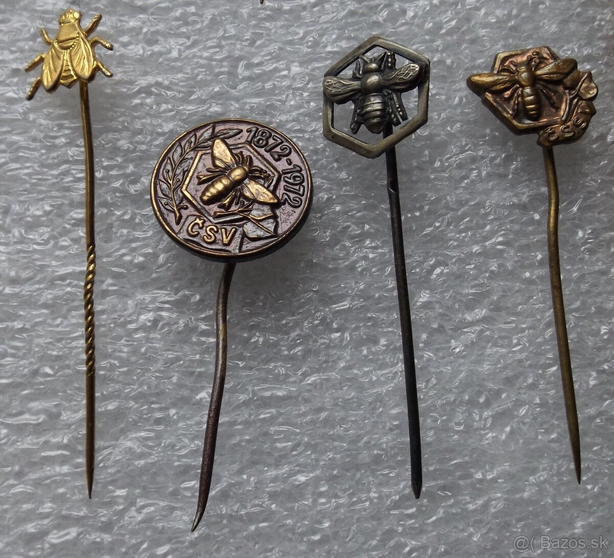 odznaky - armáda, spolky, šport i iné - 16