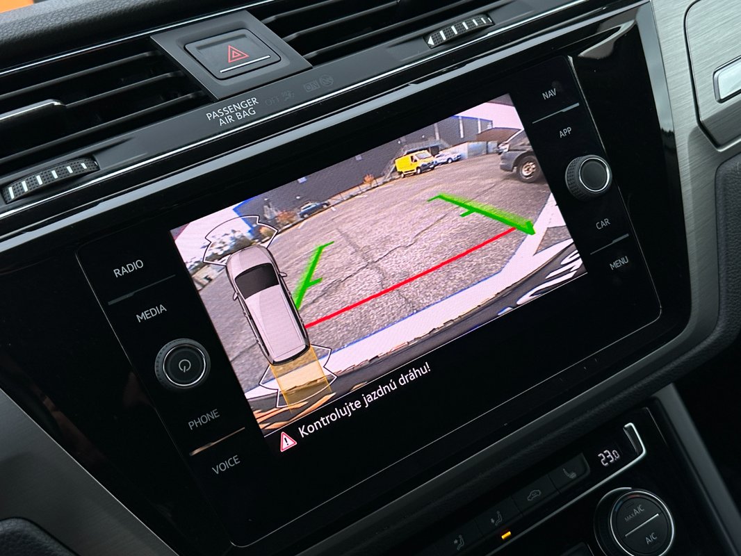 Volkswagen Touran 2.0 TDi - 16