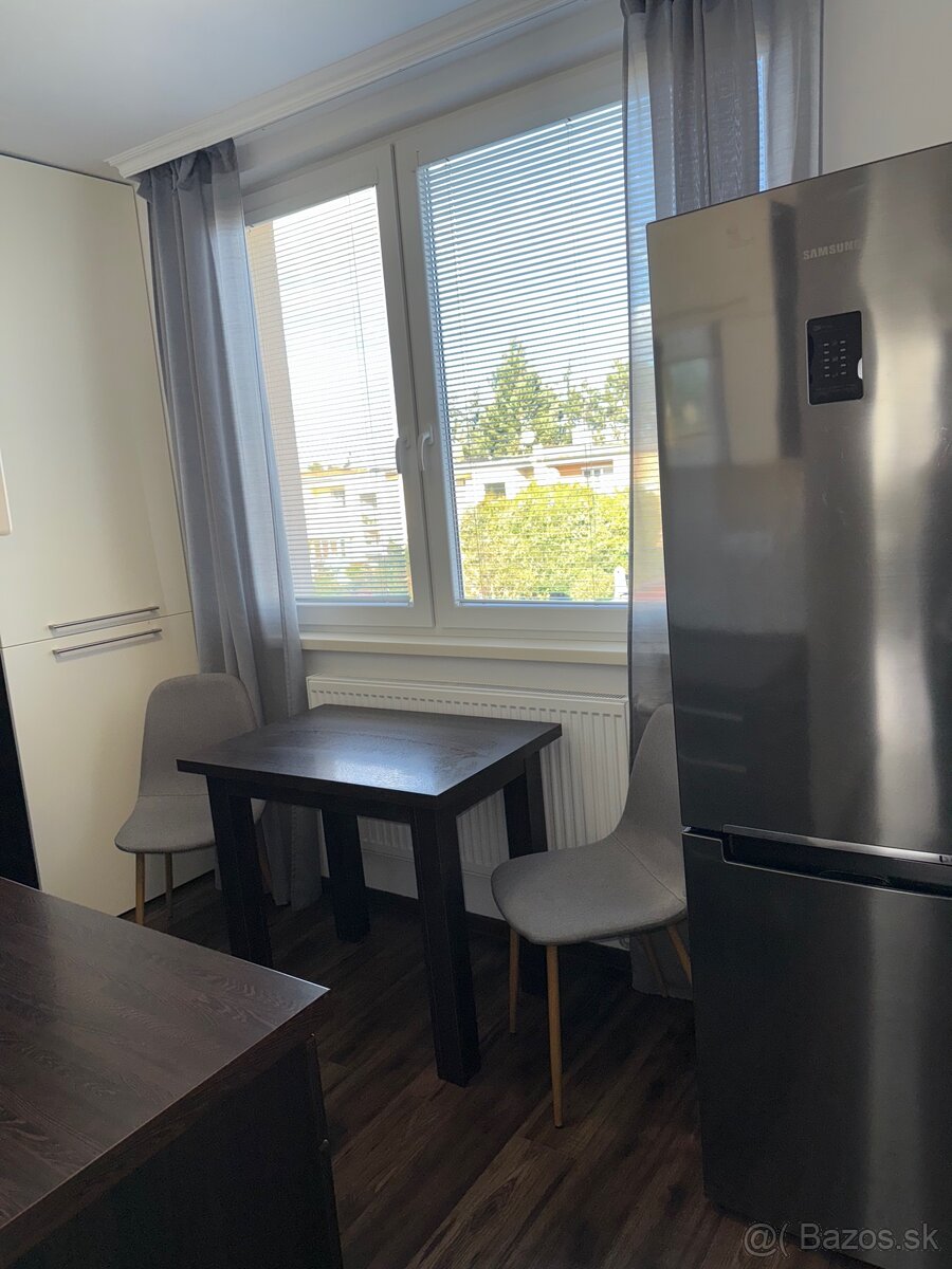 Prenájom 2 izbového bytu Galanta - 16