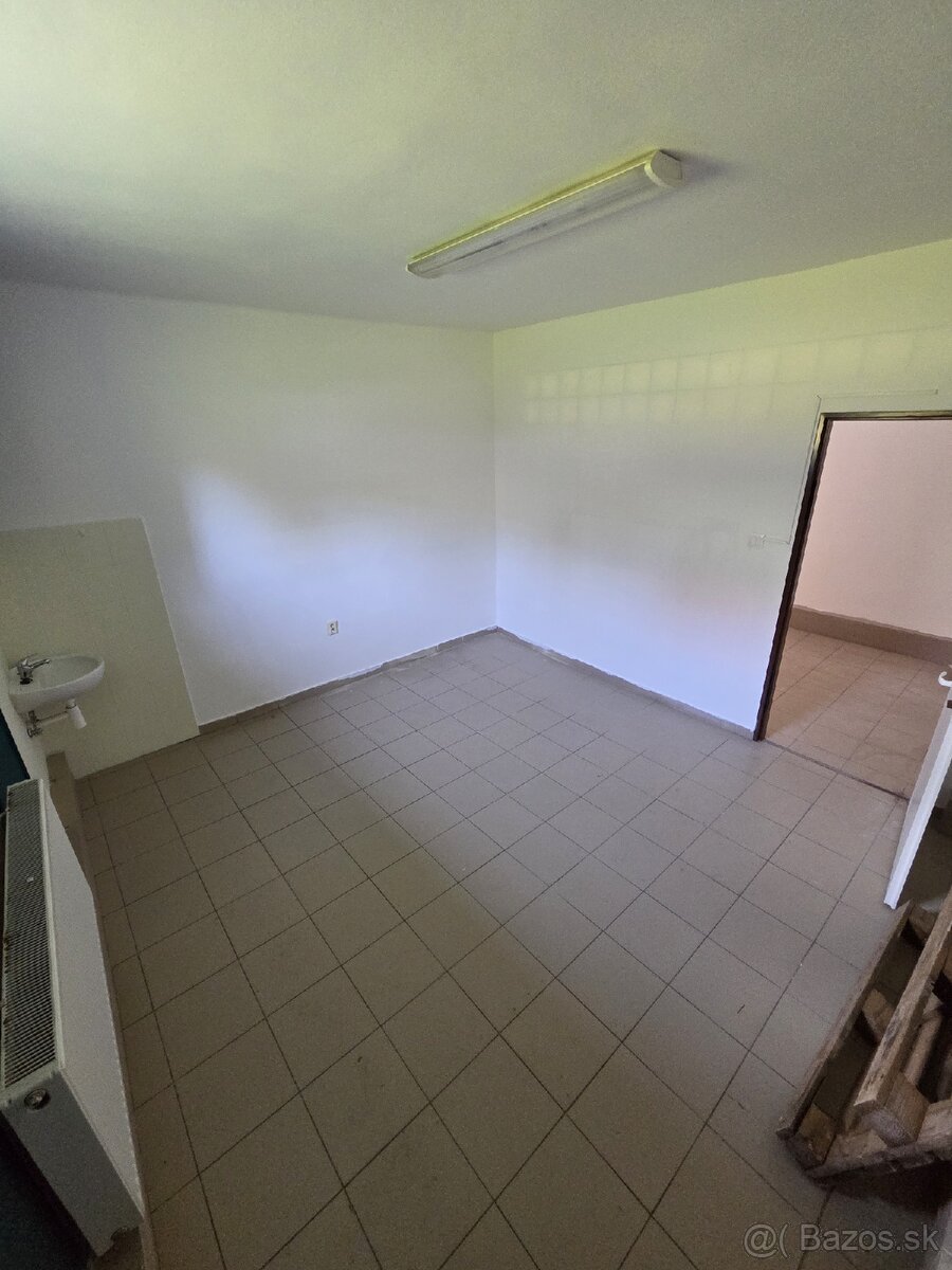 Obchodné priestory Hnúšťa - 16