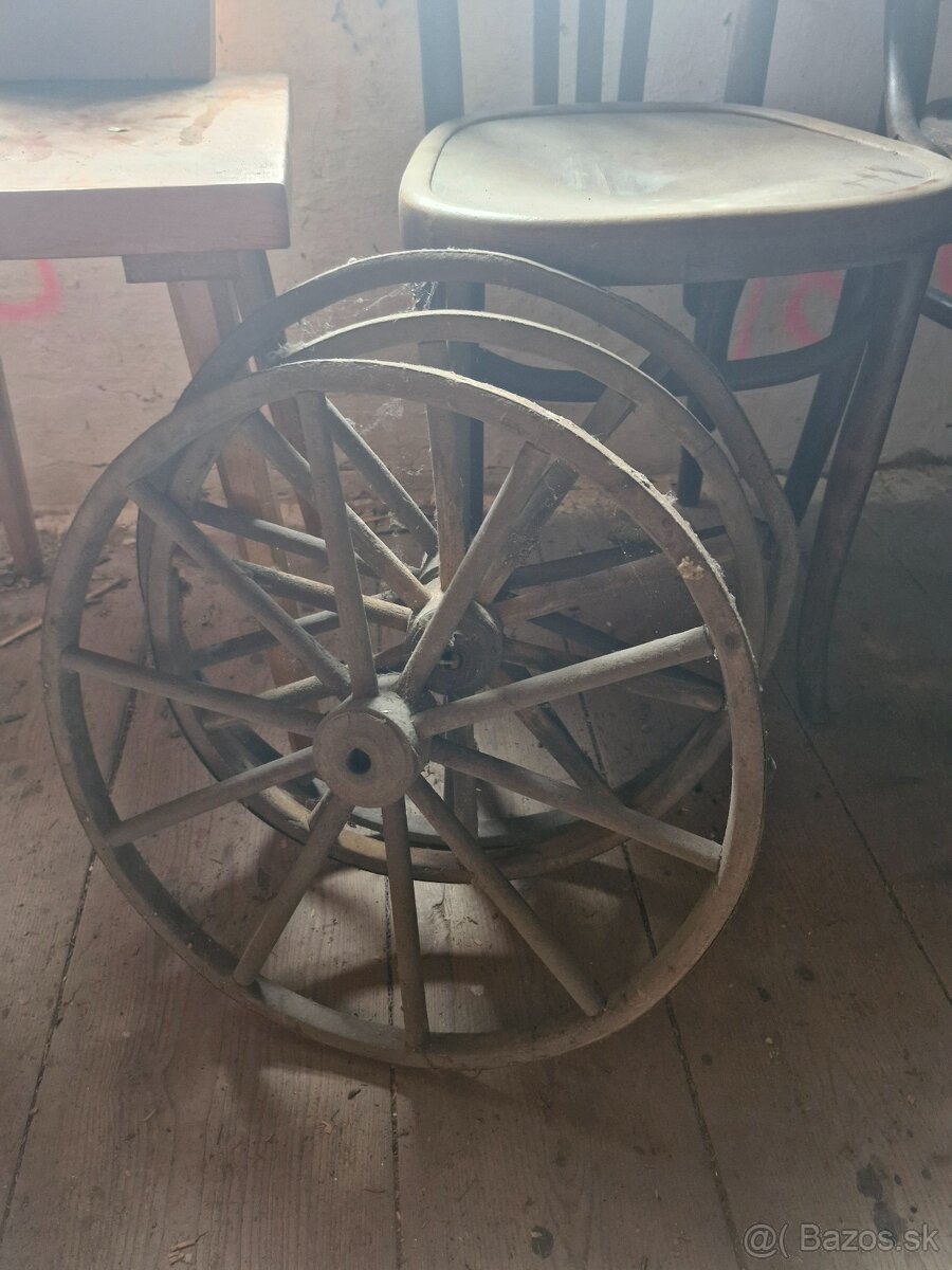 Starožitnosti. Starožitné skrine, stoly, obrazy, stoličky - 16