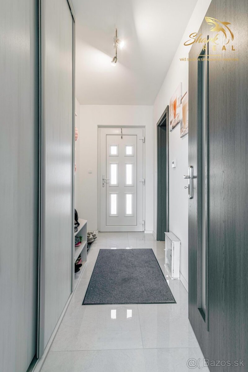 Exkluzívna Novostavba s Pozemkom v Obci Veselé - 16