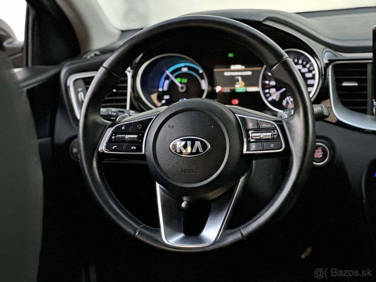 KIA XCeed 1.6 GDi Plug-In Hybrid PLATINUM A/T 140PS 2021 - 16