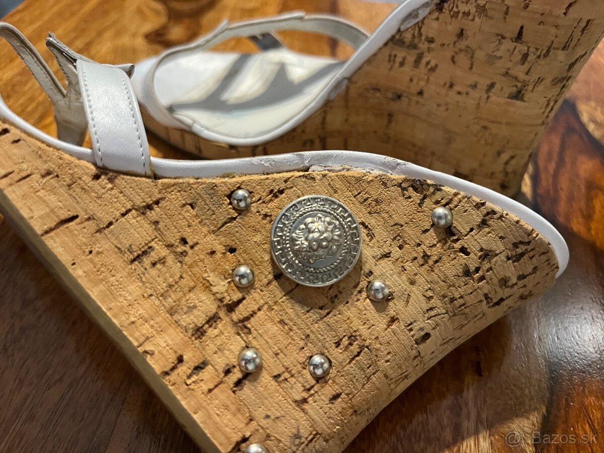 Rozne boty cislo 35 - 16