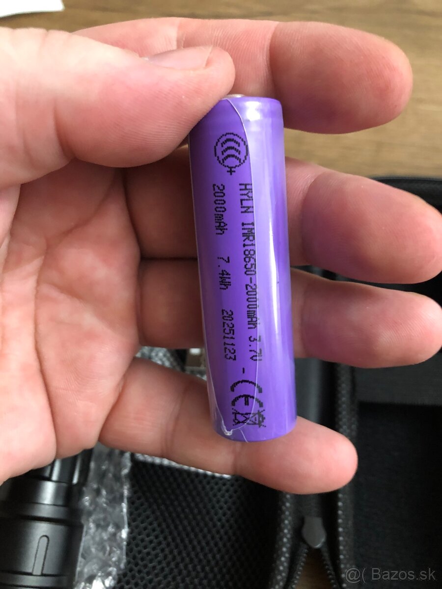 Taktická Led baterka (4 režimy) - 16