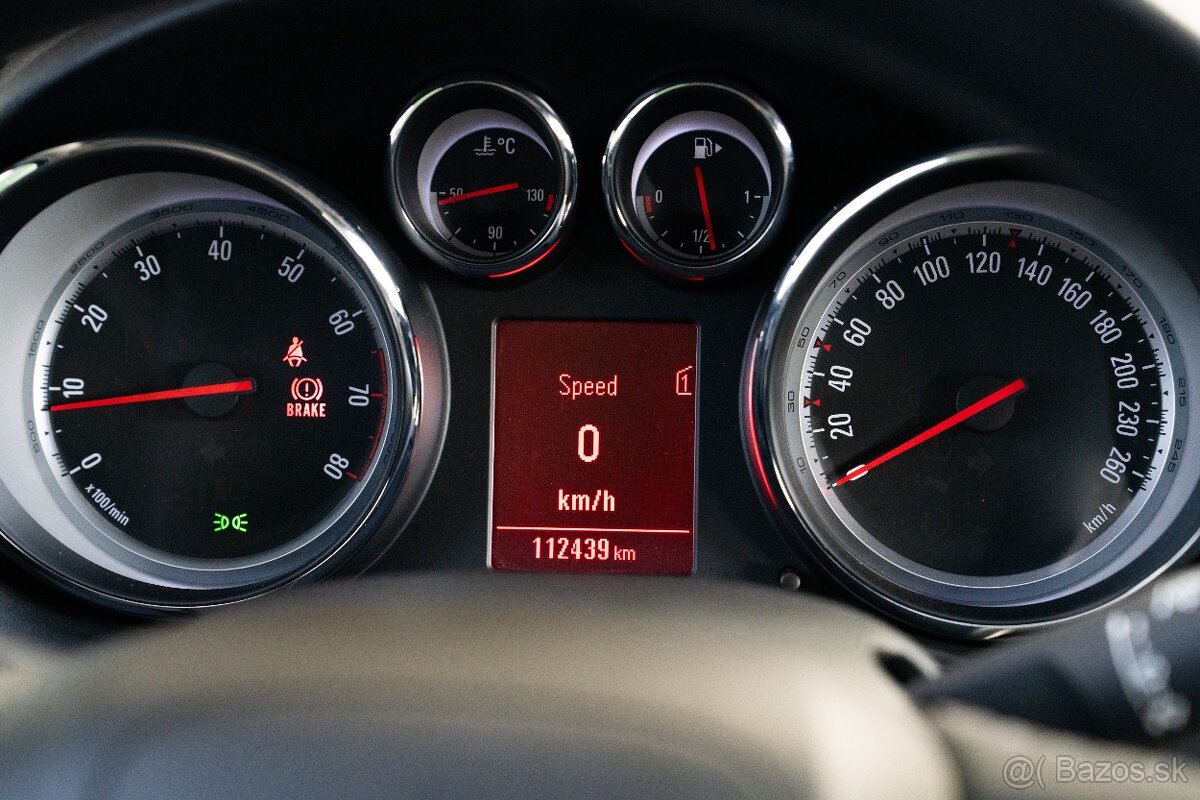 Opel Astra 1.4T 103kw M6, SR - 1.majitel - 16