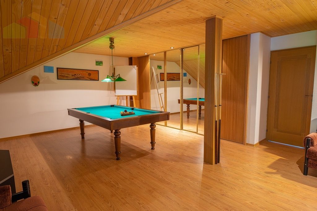 Krásny 7-izbový dom, 328 m² + 1389 m² pozemok, Trebostovo, o - 16