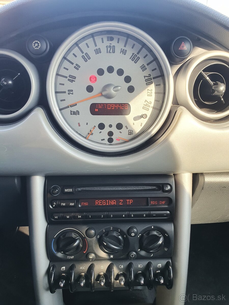 Mini Cooper 1.6 85kw, benzín 5M - 16