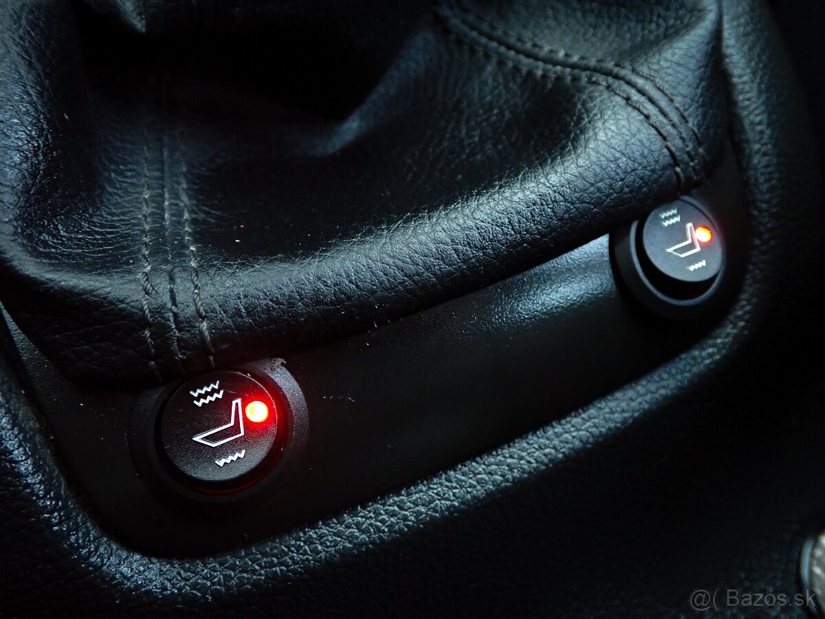 ŠKODA YETI 2.0TDI 4x4 -2013 -81kw - ŤAŽNE, KLIMA, STK - 16