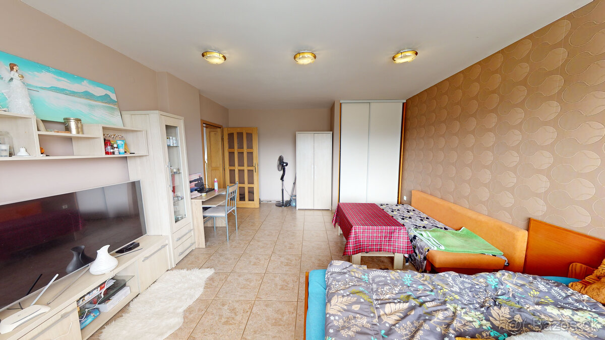 BartanusReality - Na predaj rozmerný rodinný dom s pozemkom - 16