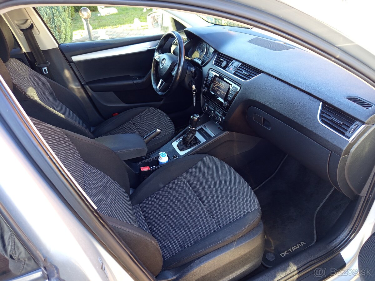 Škoda Octavia 3 Combi 2.0TDi DSG - 16