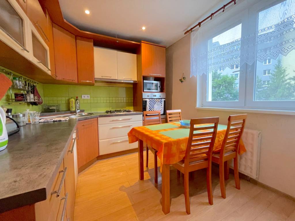 NA PREDAJ 3-izbový byt, TRENČÍN, ul. Mateja Bella. CENA: 147 - 16