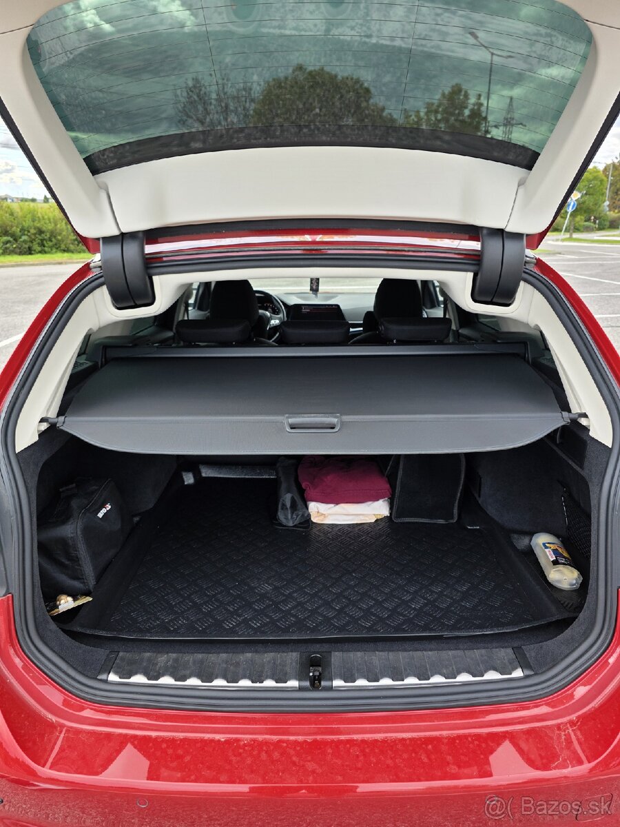 🚘 BMW 320d Touring mHEV A/T – 2020 – TOP stav - 16