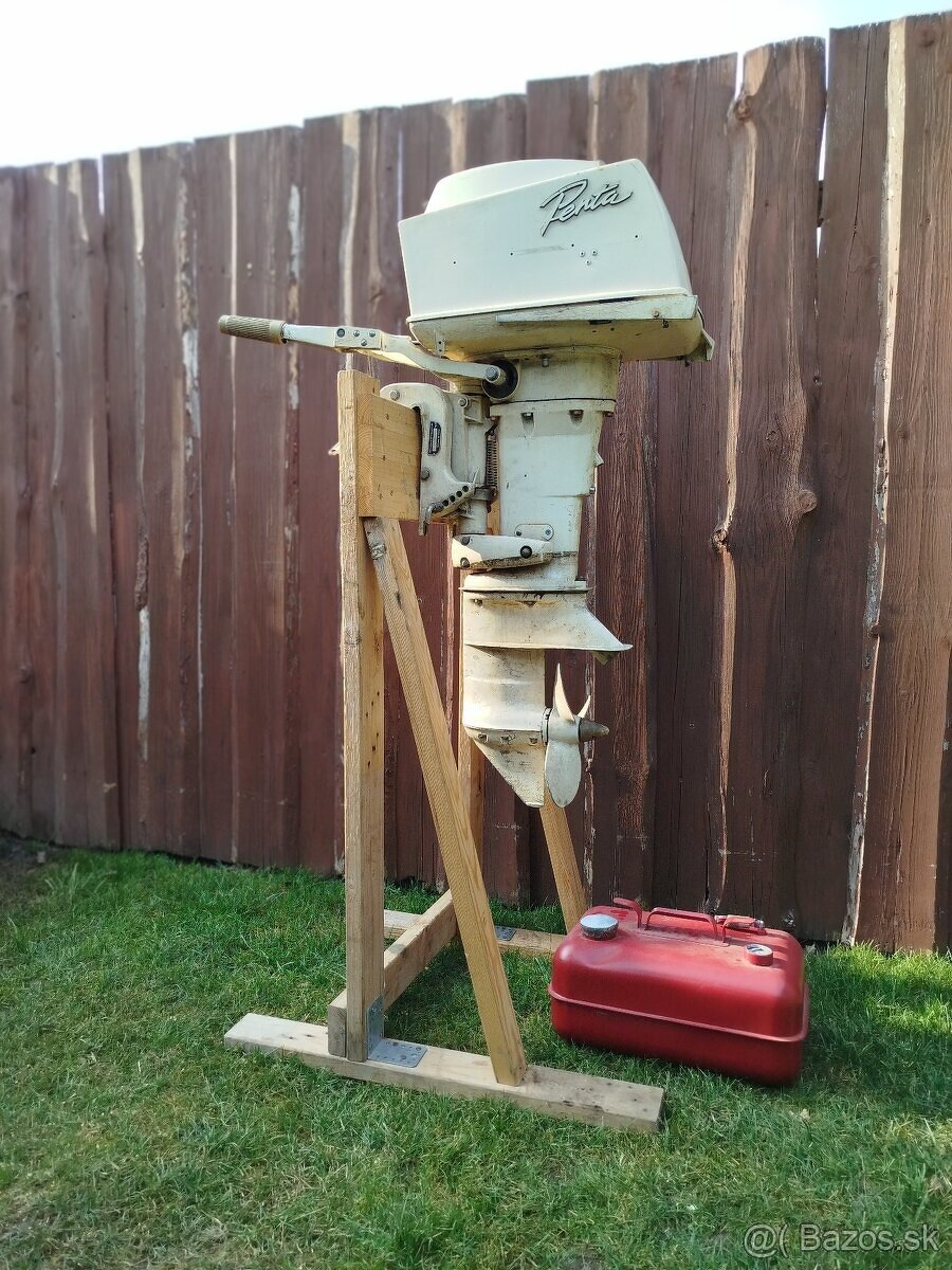 ZÁVESNÝ LODNÝ MOTOR VOLVO PENTA 25HP - 16