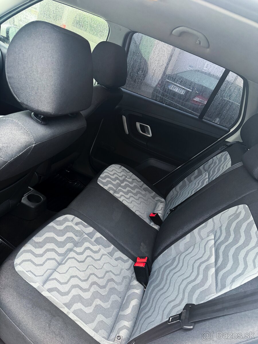 Škoda Fabia Combi 1.6TDi 55kW 2010 - 16