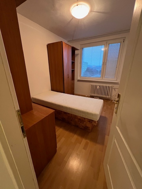 Priestranný 4 izb. byt, JURIGOVO NÁM. - 16