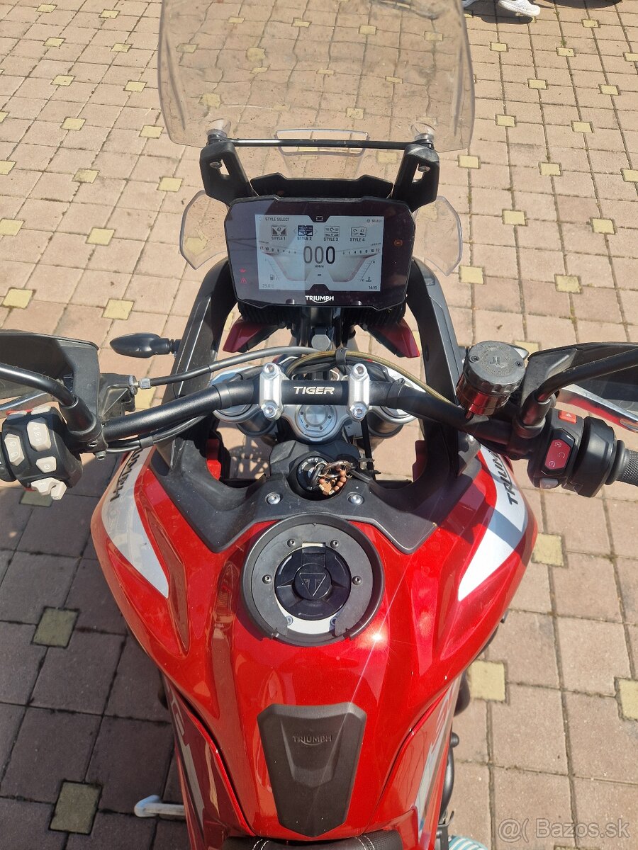 Triumph tiger 900 gt - 16