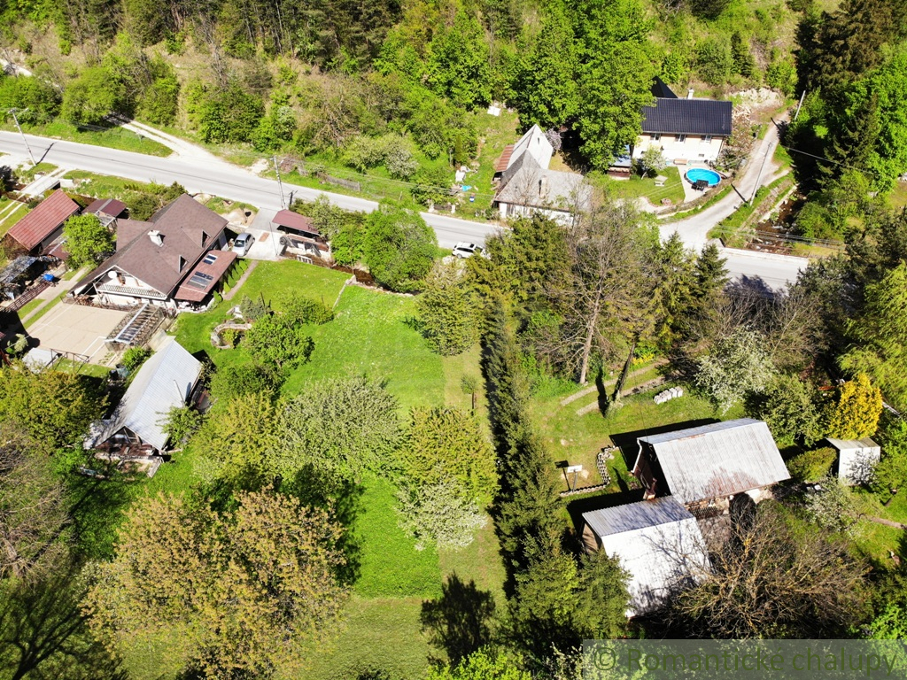 Ovocný sad s možnosťou výstavby s jedinečným výhľadom na - 16