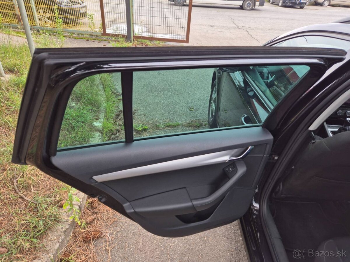 Škoda Octavia Combi 1.6 TDI 115k Ambition - 16